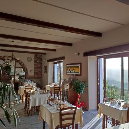 Ristorante Albergo 'L Bunet Cortemilia Bagian luar foto