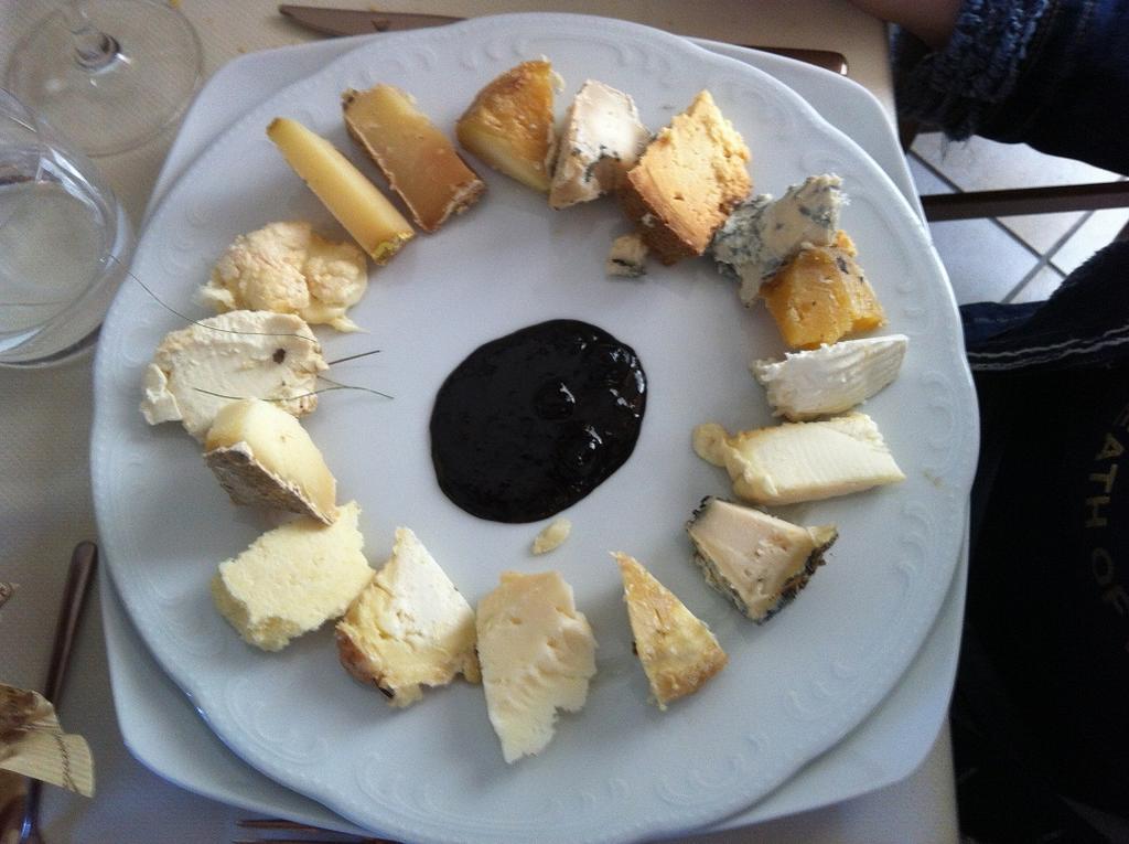 Ristorante Albergo 'L Bunet Cortemilia Bagian luar foto