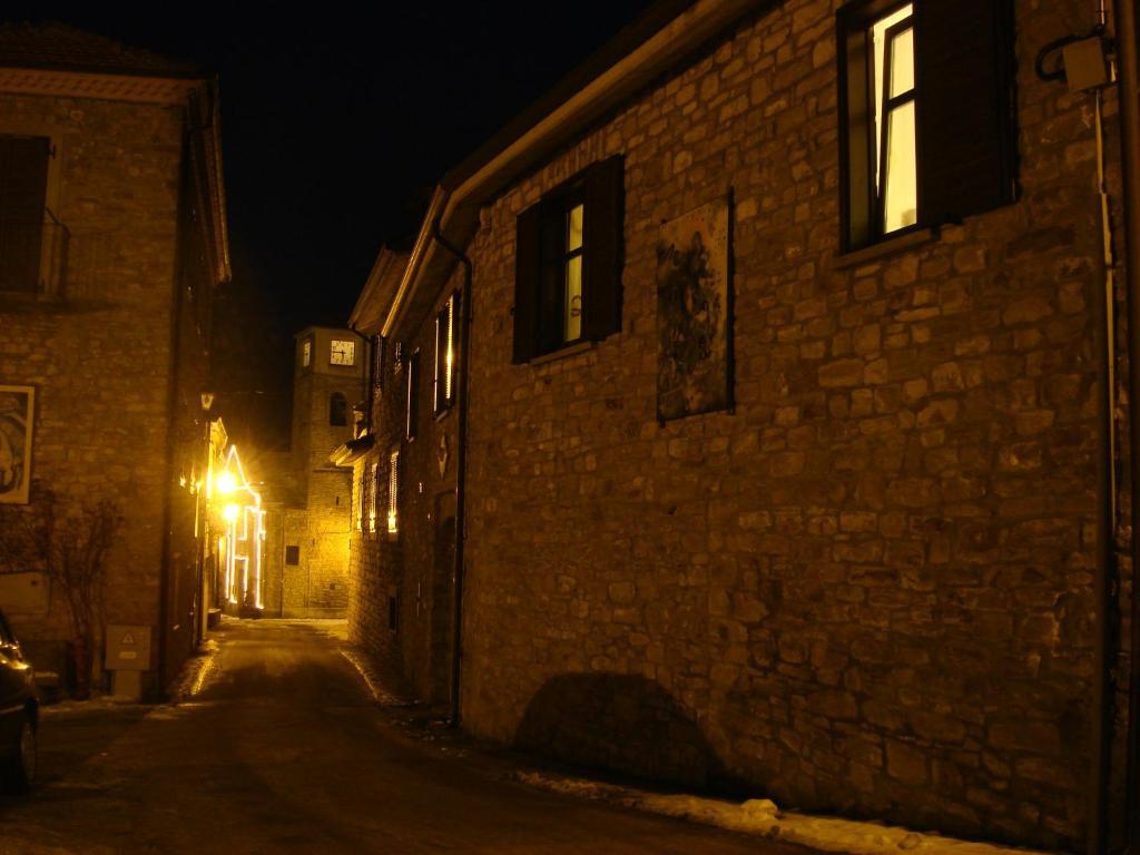Ristorante Albergo 'L Bunet Cortemilia Bagian luar foto