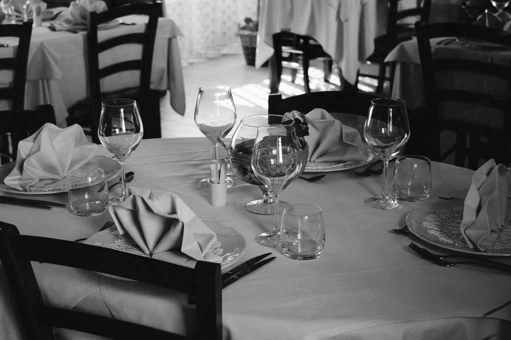 Ristorante Albergo 'L Bunet Cortemilia Bagian luar foto